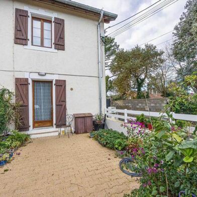 Appartement 3 pièces 272896 €