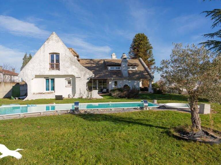 Villa de 6 pièces principales — photo 1