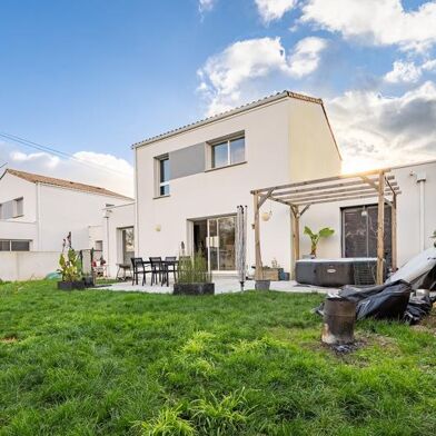 Maison 4 pièces 324632 €