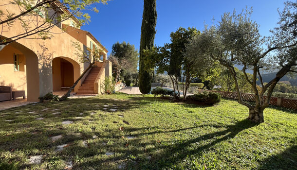 Villa / Maison 7 pièces  à louer Roquevaire 13360