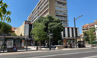 Bureau  81 m² à louer à Aix-en-Provence (13100)