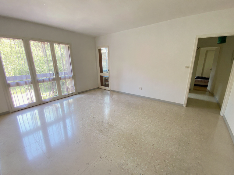 Grand appartement T2 58m2 Nîmes centre — photo 1