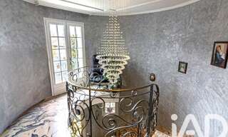 Maison 10 Pièces 307 m² à vendre à Bron (69500)