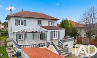 Maison 10 Pièces 400 m² à vendre à Bron (69500)