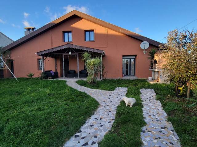Vente Maison/villa 8 pièces — photo du bien