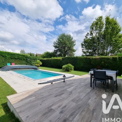 Maison 7 pièces 537900 €