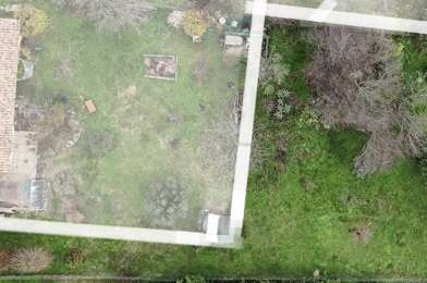 Terrain  84000 €