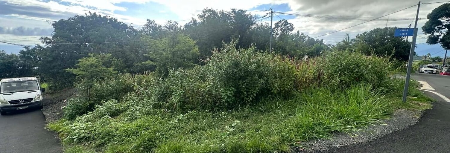 Terrain  359 m² à vendre à Saint-Pierre (97410)