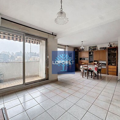 Appartement 4 pièces 252000 €