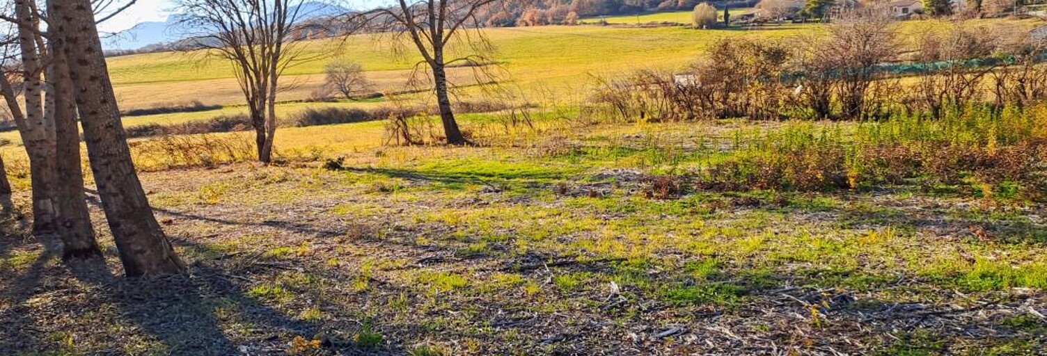 Terrain  747 m² à vendre à Le Poët (05300)