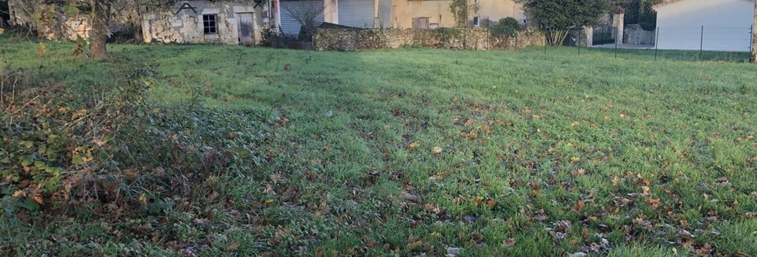 Terrain   m² à vendre à Vertheuil (33180)