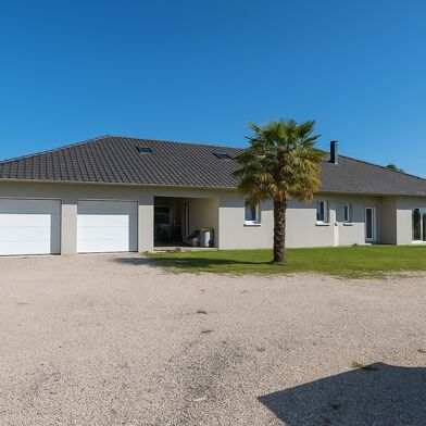 Maison 8 pièces 274000 €