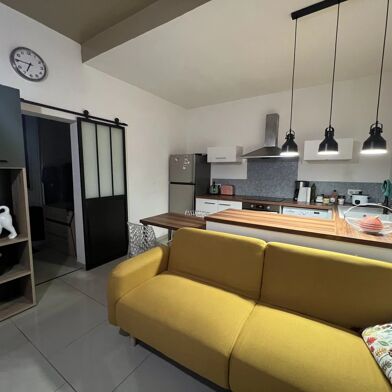 Immeuble  327000 €