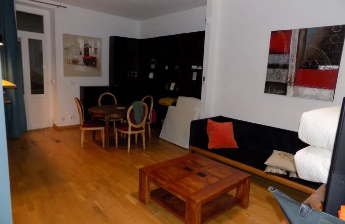 Nîmes centre, quartier de la gare / Ste Perpétue, immeuble de 3 appartements loués et vendus meublés — photo 5
