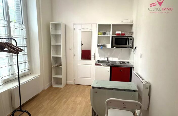 Studio VILLEURBANNE proximité La Doua — photo 2