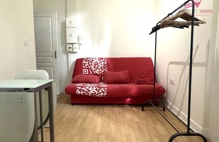 Studio VILLEURBANNE proximité La Doua — photo 4