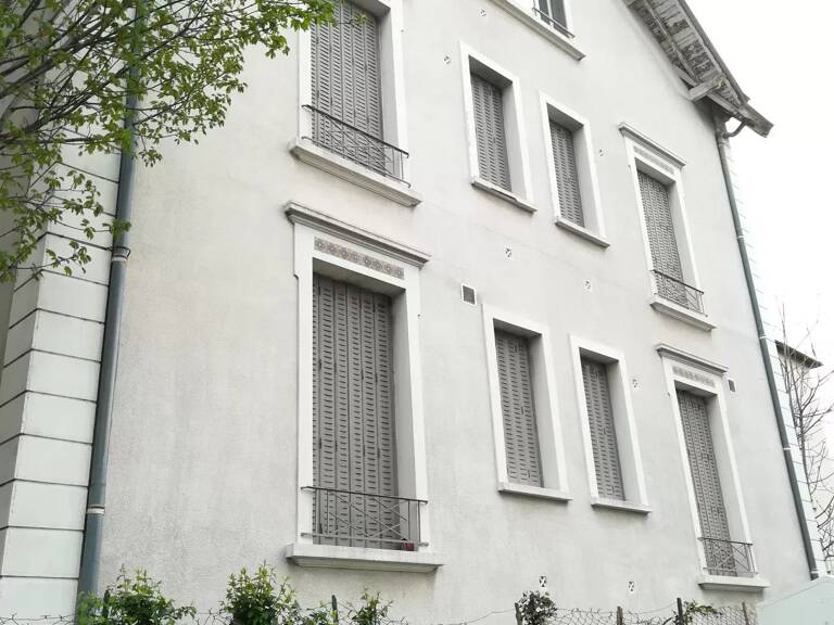 Studio VILLEURBANNE proximité La Doua — photo 1