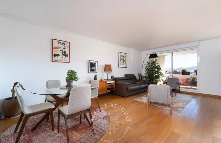 APPARTEMENT T4 AVEC TERRASSE CARRE D'OR  MARSEILLE 13008 — photo 3