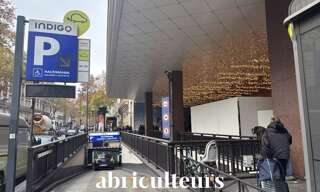 Garage   m² à vendre à Paris 9 (75009)