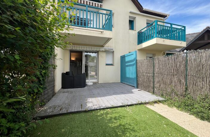 RESIDENCE LES TAMARIS Studio avec pièce de vie et kitchenette, entrée cabine, salle d'eau et wc indépendant, terrasse et jardinet. Plage Valentin à pieds, Piscine, aire de parking — photo 5