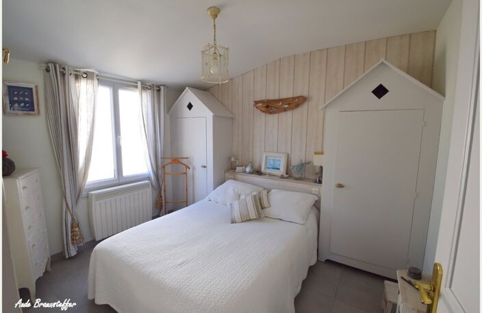 Maison à vendre 5 pièces LE BOIS PLAGE EN RE (17) de plain pied en parfait état à 2' de la plage et du centre ville — photo 5
