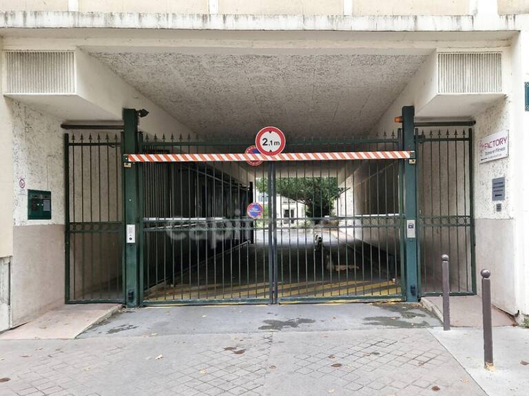 Parking/Box à vendre proche de PARIS 17EME ARRONDISSEMENT (75) — photo 1