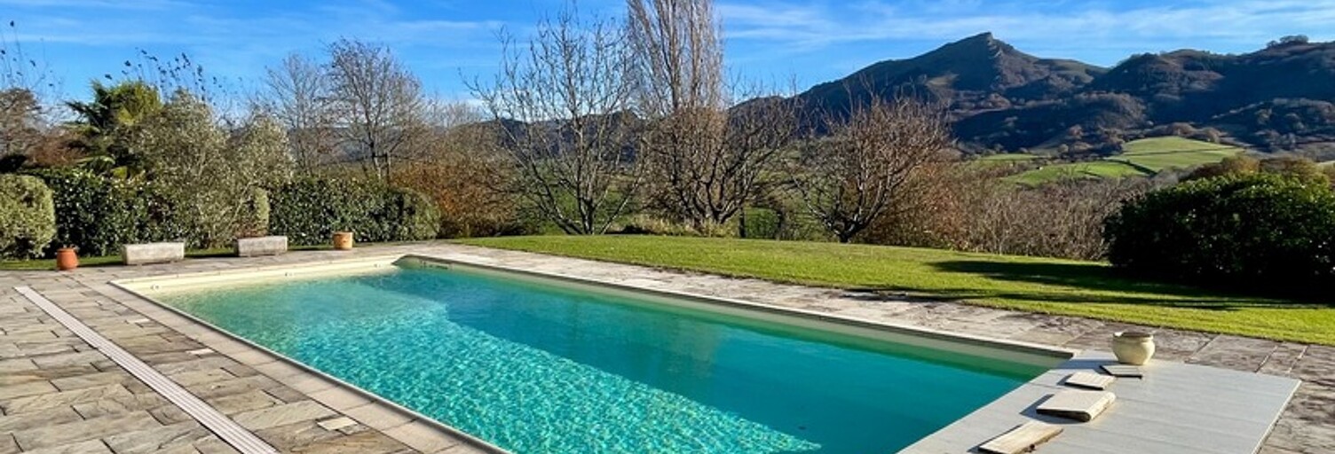 Maison 9 Pièces 240 m² à vendre à Sare (64310)