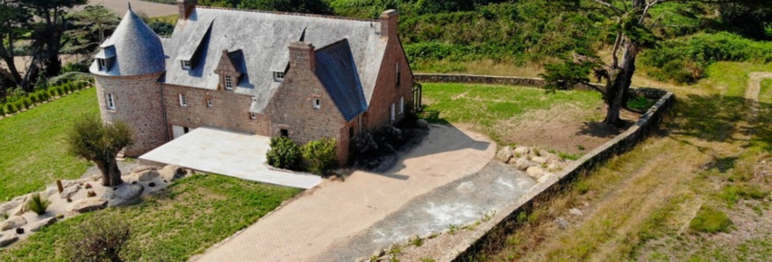 Maison 16 Pièces 352 m² à vendre à Plougrescant (22820)