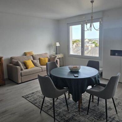 Appartement 3 pièces 750 €