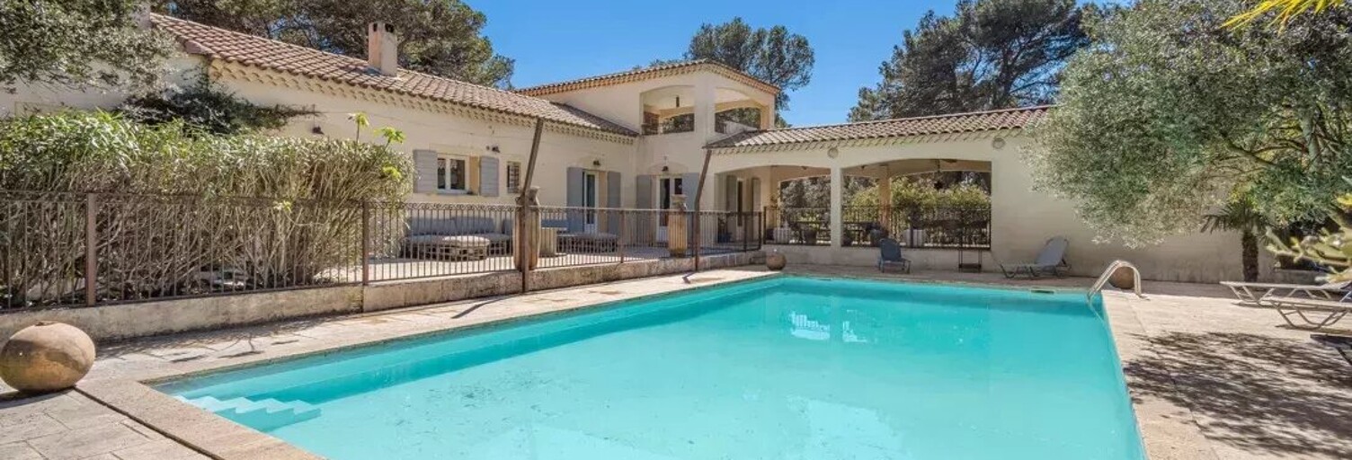 Maison 9 Pièces 250 m² à vendre à Rognes (13840)