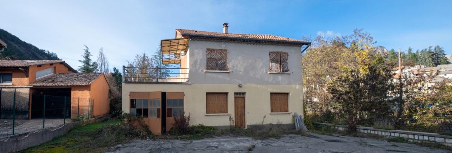 Maison  171 m² à vendre à La Motte-du-Caire (04250)