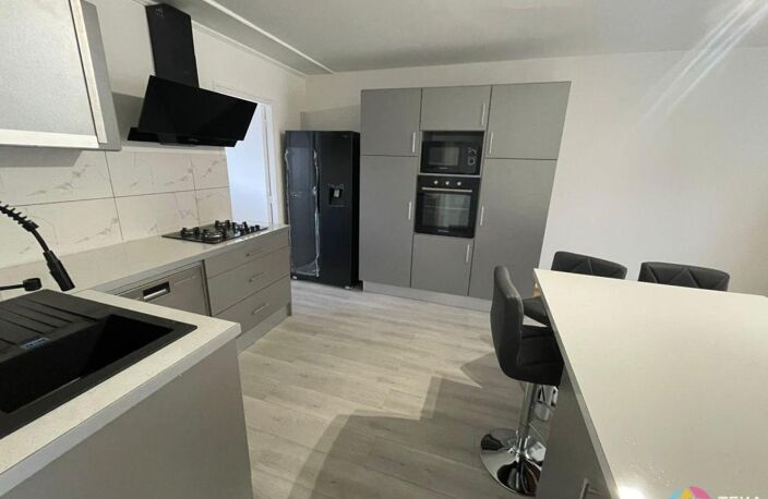 FABIEN TEKA IMMO loue appartement T4 meublé en plein centre ville de Saint Denis, ile de la Réunion — photo 2