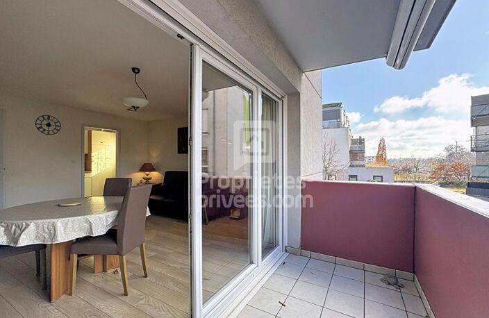 Bel appartement lumineux avec loggia, cellier et parking — photo 2