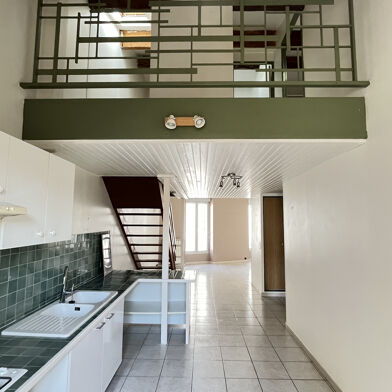 Appartement 3 pièces 880 €