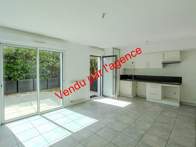 EXCLUSIVITE - BAYONNE   APPARTEMENT MODERNE TERRASSE – PARKING SOUS-SOL - CAVE — photo du bien
