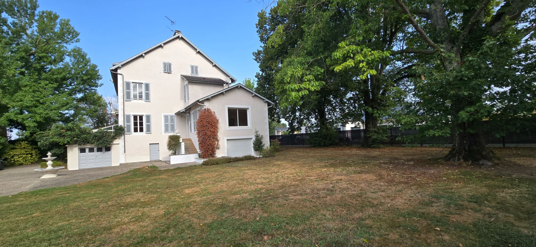 Villa / Maison  T9 à vendre Pau 64000