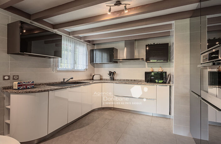 Maison  de plain pied avec piscine à Bidart — photo 3