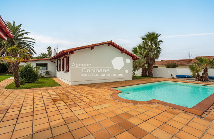 Maison  de plain pied avec piscine à Bidart — photo 4