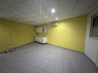 LOCAL PARAMEDICAL AU PIED DU TRAM PARKING JARDIN — photo 2