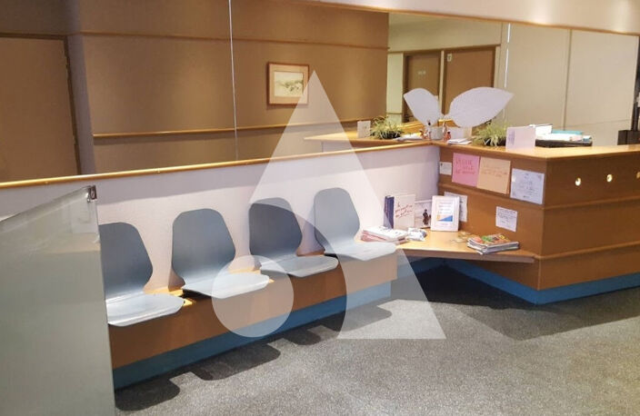 Local  Professionnel équipé (dentistes) Tarbes 5 pièces 130 m² — photo 4