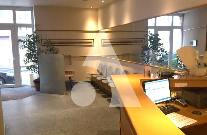 Local  Professionnel équipé (dentistes) Tarbes 5 pièces 130 m² — photo 5
