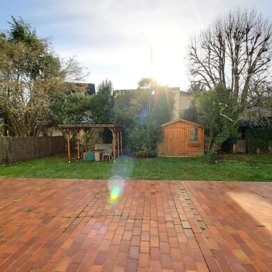 Appartement 3 pièces 294200 €