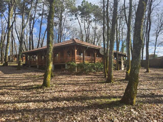 À DÉCOUVRIR : SUPERBE MAISON EN BOIS HAUT DE GAMME, AU CŒUR DE LA NATURE ! — photo du bien