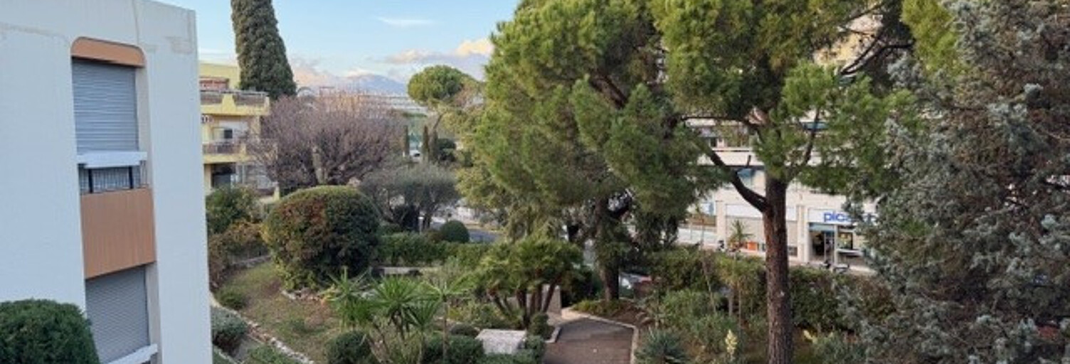 Appartement 1 Pièce 25 m² à louer à Cagnes-sur-Mer (06800)