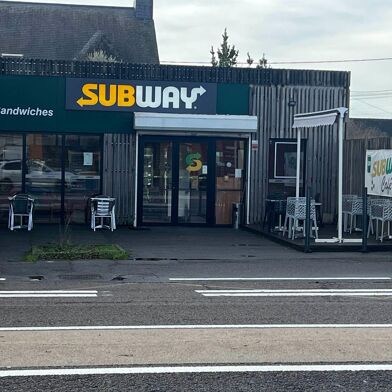 Commerce  148000 €