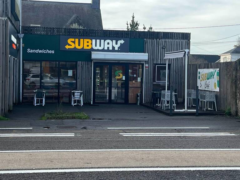 Restaurant en plein cœur de Saint-Herblain — photo 1