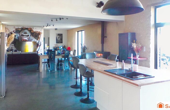 Bien rare ancien corps de ferme avec grange restaurée en maison d'habitation et longère — photo 4