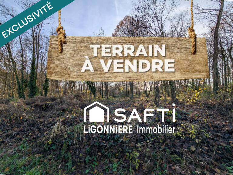 Santeny  Terrain constructible 1 522 m²  Façade 53 m — photo 1