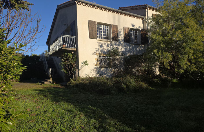 07 AUBENAS - Maison 200 m2 env. 1895 m2 de terrain — photo 2