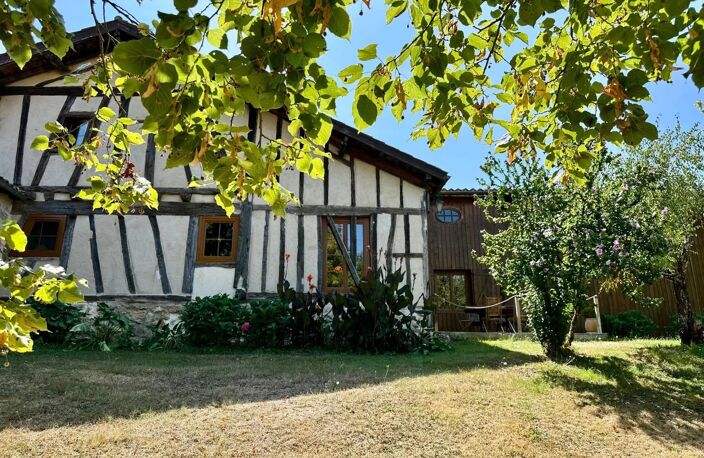 BELLE PROPRIETE EN PIERRE ET COLOMBAGE — photo 3